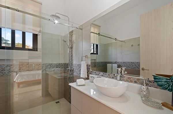 Guest bedroom bathroom