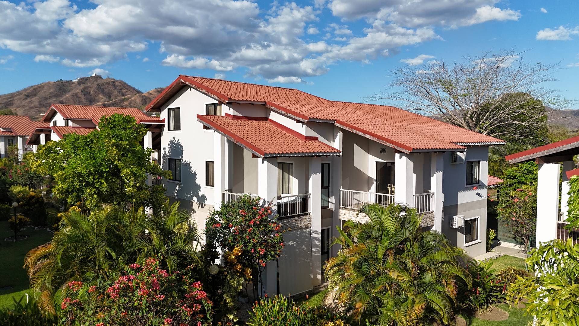 Costa Rica: Why More and More People Are Buying Property Here