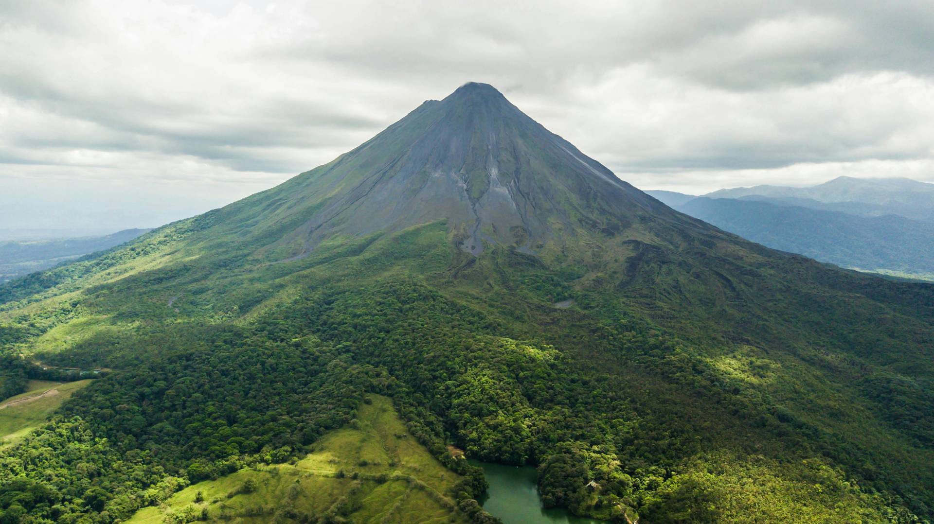 Esplorare i Vulcani Attivi in Costa Rica: Un'Avventura tra Natura e Meraviglia